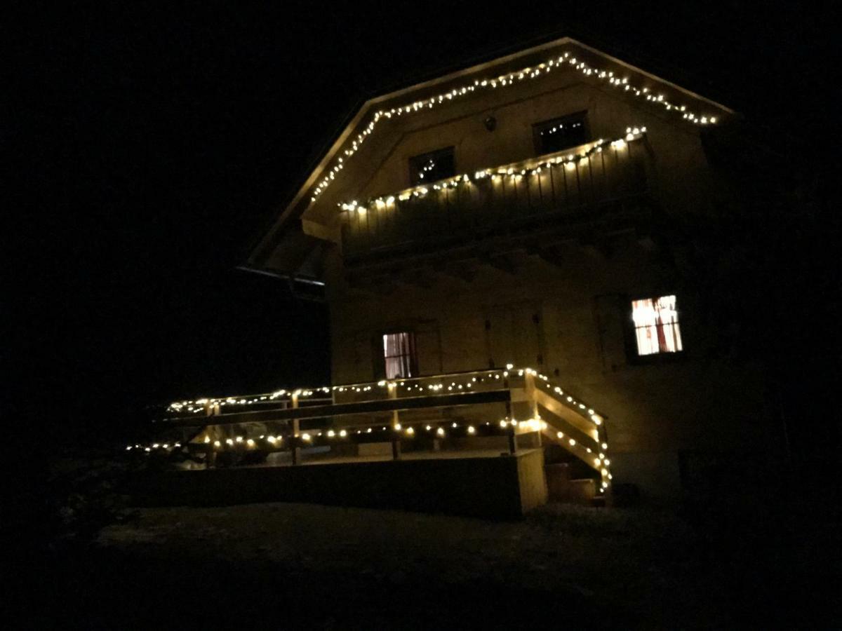 Almhaus & Almchalet Flattnitz 외부 사진